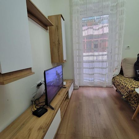 Ajla Komuna Apartament Διαμέρισμα Τίρανα Εξωτερικό φωτογραφία
